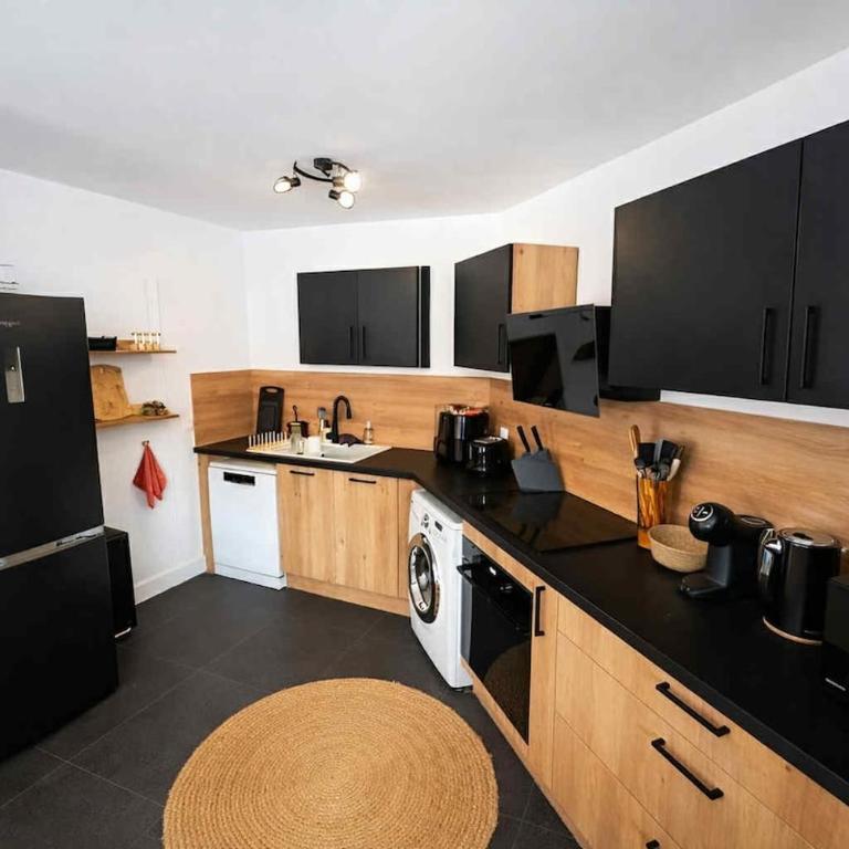 Renovated apartment ideal for 6 people, 7 min walk to Pontillas - Appartement - 12