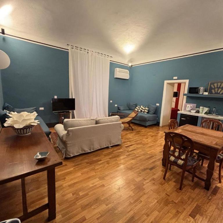 Rosso Napoli Suites - Appartamento Deluxe con 1 Camera da Letto - 7
