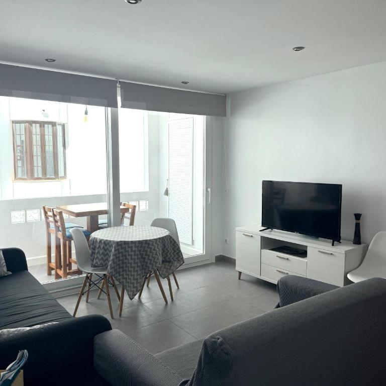Apartamento en Paseo Marítimo de Barbate con plaza de garaje opcional - Apartamento de 2 dormitorios - 3