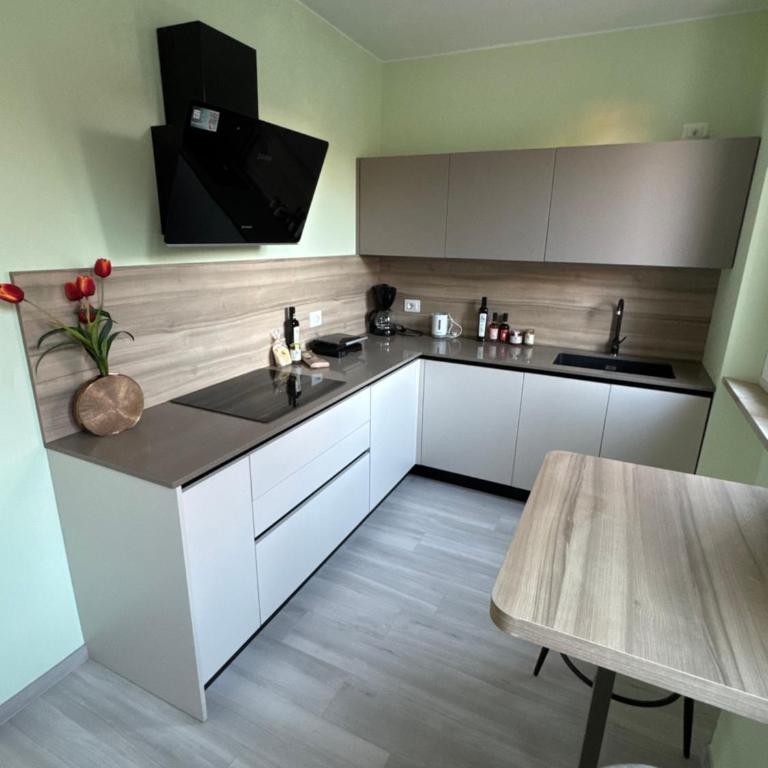 Apartment with Pool e Private Garage - Casa Holyvia Blue - Appartamento con 2 Camere da Letto e Terrazza - 5