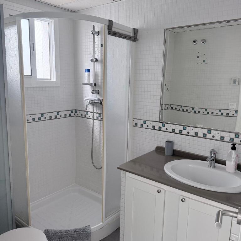 Apartamento en Paseo Marítimo de Barbate con plaza de garaje opcional - Apartamento de 2 dormitorios - 10