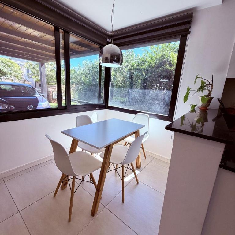 Casa con piscina en Estancias del Pilar, 3 dormitorios, jardín y parrilla - Three-Bedroom House - 10