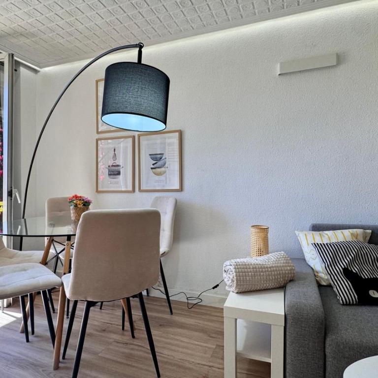 Front Views To El Pilar ComoTuCasa - Three-Bedroom Apartment - 14