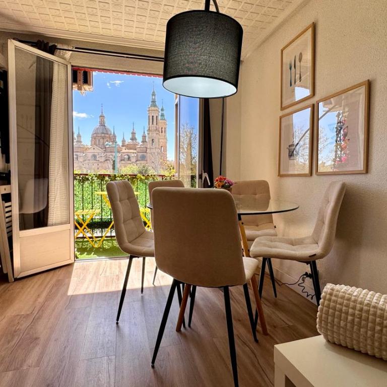 Front Views To El Pilar ComoTuCasa - Three-Bedroom Apartment - 15