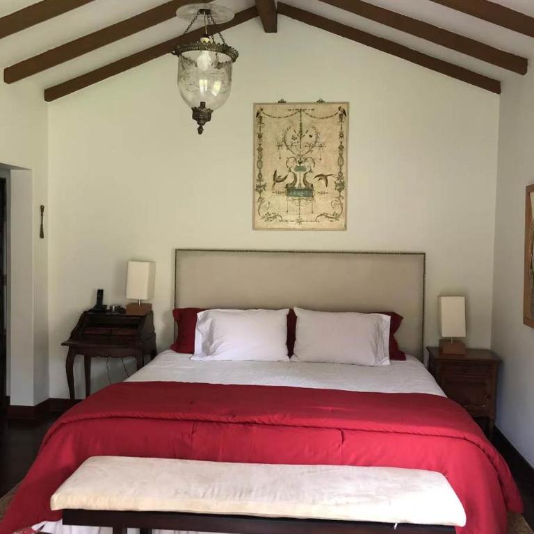Charming 4BR Getaway with Pool BBQ & Clay Oven - Casa - 9