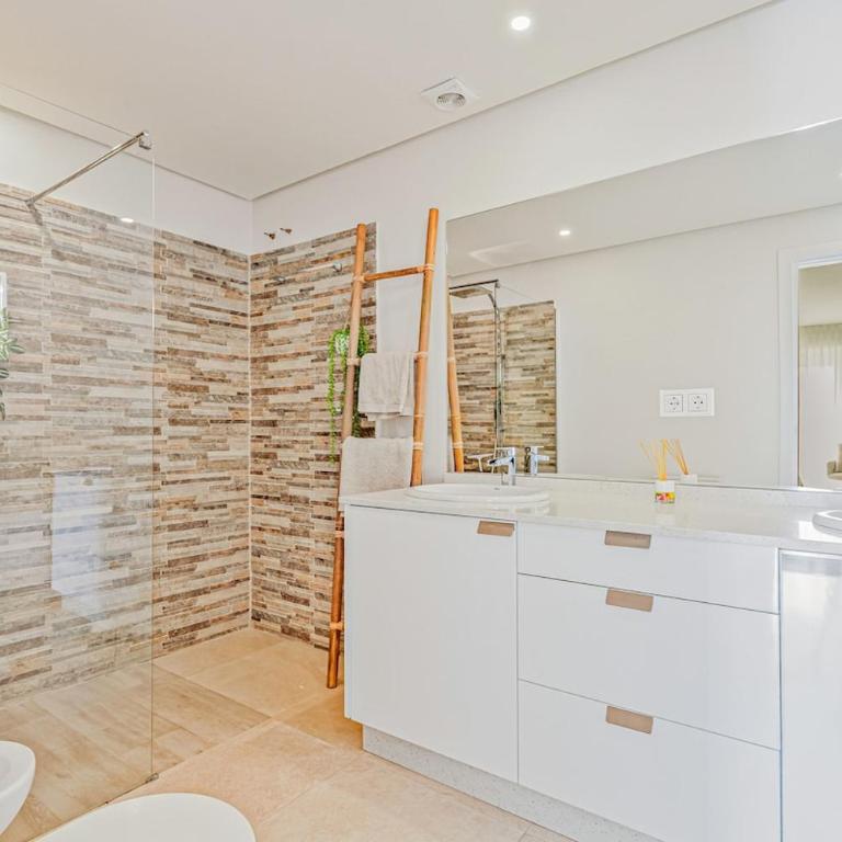 Casa Marina - Estepona Port Sleeps 6 Sea Views - Apartamento de 2 dormitorios - 43