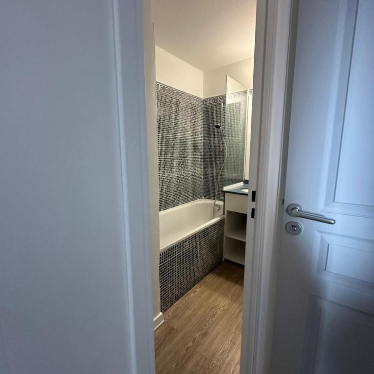 2 pieces avec piscine, 150m plage Cannes - Appartement 1 Chambre - 8