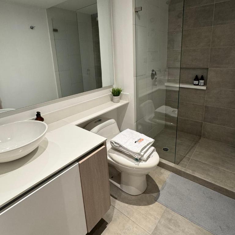 Modernos en Chapinero balcon terraza coworking gimnasio - One-Bedroom Apartment - 25