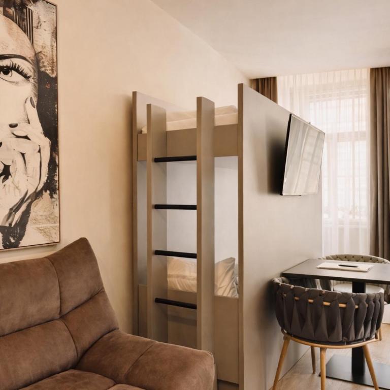 Aparthotel Lavilo City Center - Vierbettzimmer - 5