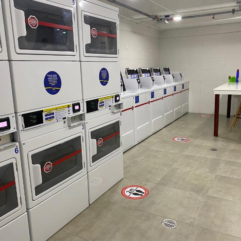 Modernos en Chapinero balcon terraza coworking gimnasio - One-Bedroom Apartment - 12