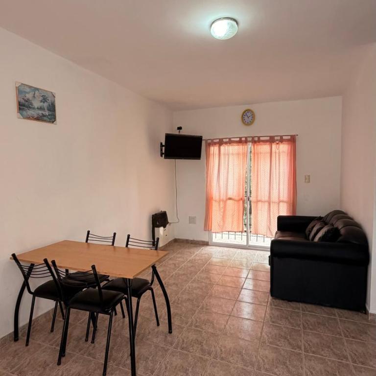 Departamentos a 400 metros de la bajada Rinconada - Planta alta - Apartamento de 1 dormitorio - 1