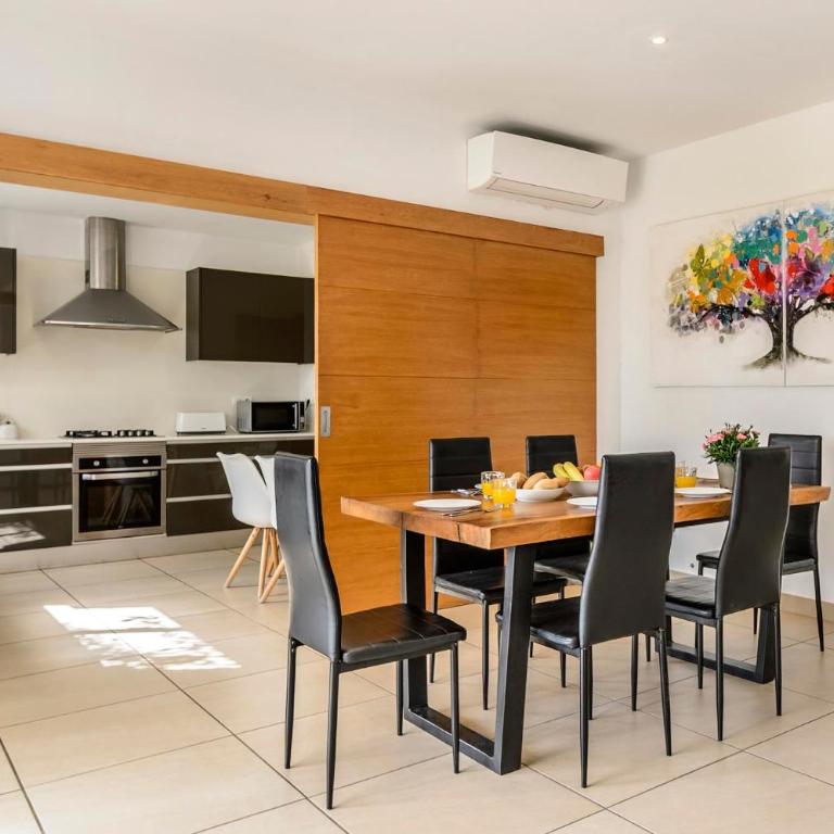 Villa Es Redo-Spacious & Relax - Villa with Garden View - 16