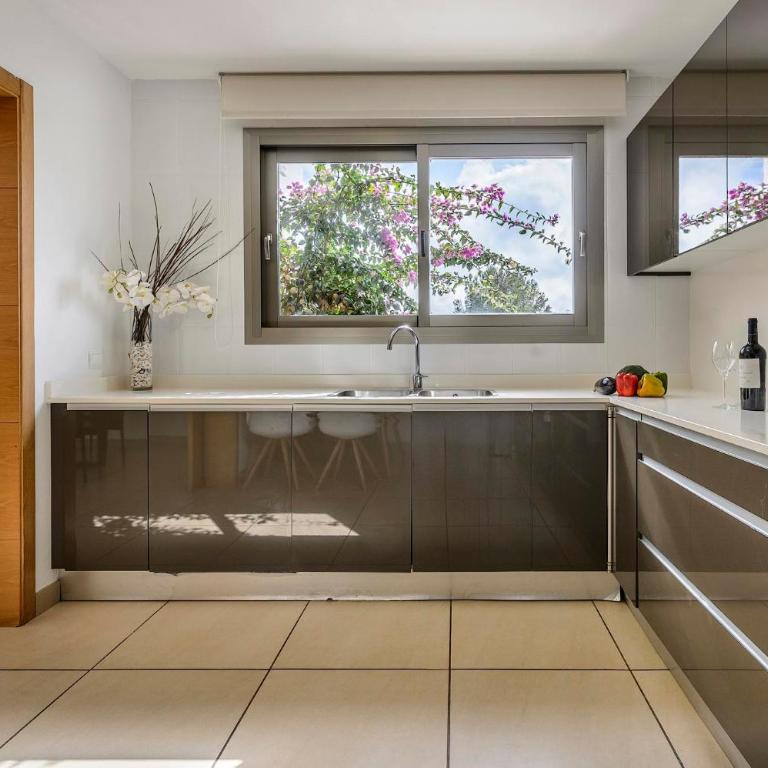 Villa Es Redo-Spacious & Relax - Villa with Garden View - 14