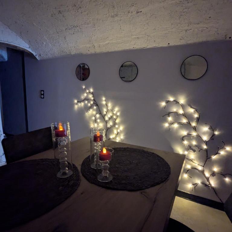 Loveroom Romantique avec Spa et Secret Room - A proximité des Lacs - La Mure - Appartement 1 Chambre - 25