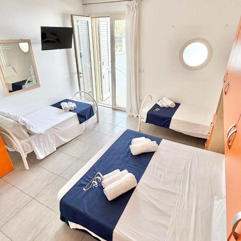 Leo Rooms & Sea - Camera Quadrupla con Bagno Privato - 19