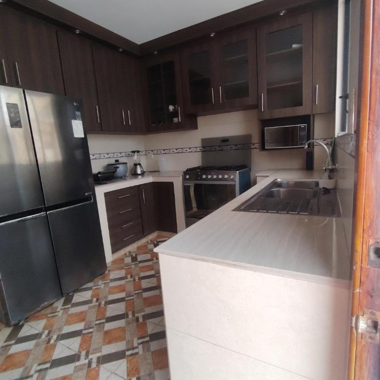 Casa en General Villamil Playas - Five-Bedroom House - 10
