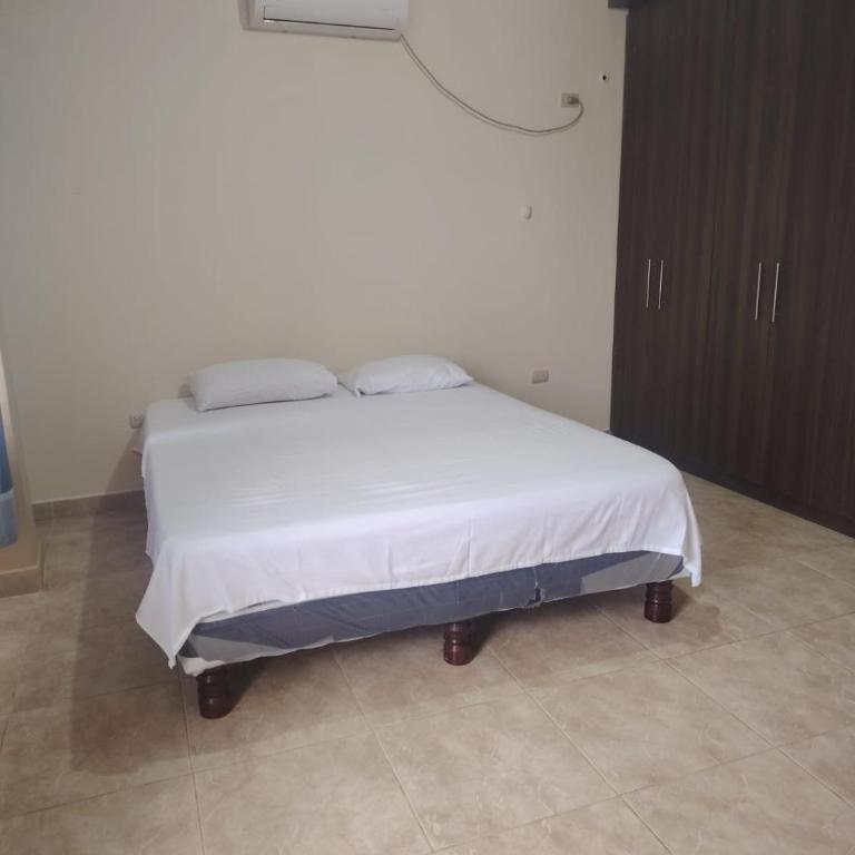 Casa en General Villamil Playas - Five-Bedroom House - 16