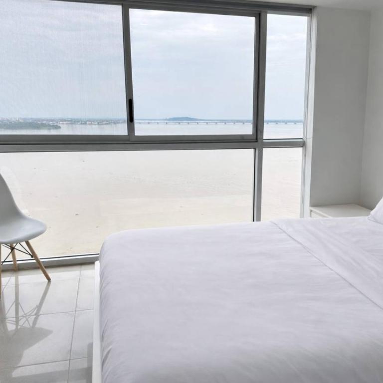 Lujoso depa con piscina, gym, jacuzzi frente a las peñas Guayaquil, Ecuador - Suite with River View - 8