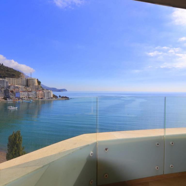 Azure Family Luxury Seaside Living Suites Rafailovici - Two-Bedroom Apartment - 2