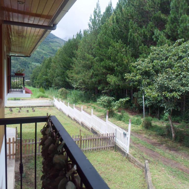 Villa Amaranto Oxapampa - Habitación Doble con balcón - 3