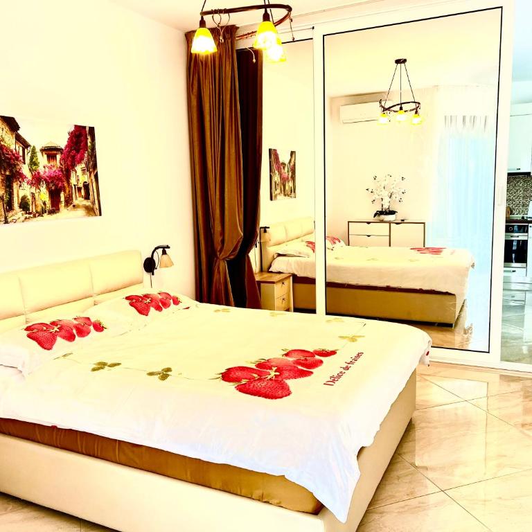 Modern Seaview Apartment with a Pool - One-Bedroom Apartment - 15