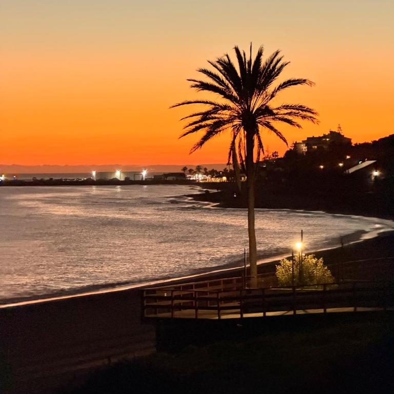 Costa del Sol Apt, Pool & Terrace & Beach Walk - Apartamento de 2 dormitorios - 10
