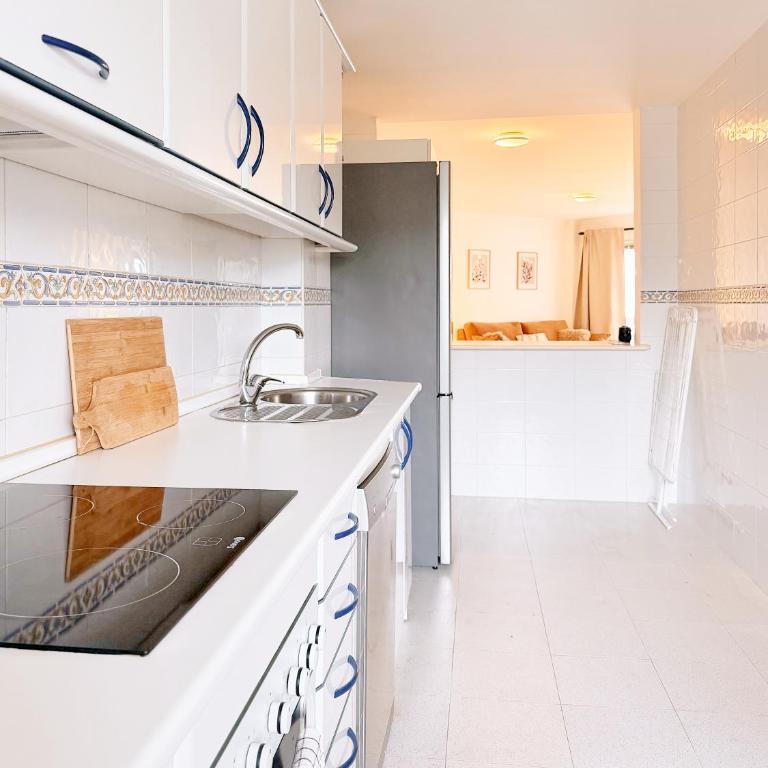 Costa del Sol Apt, Pool & Terrace & Beach Walk - Apartamento de 2 dormitorios - 16