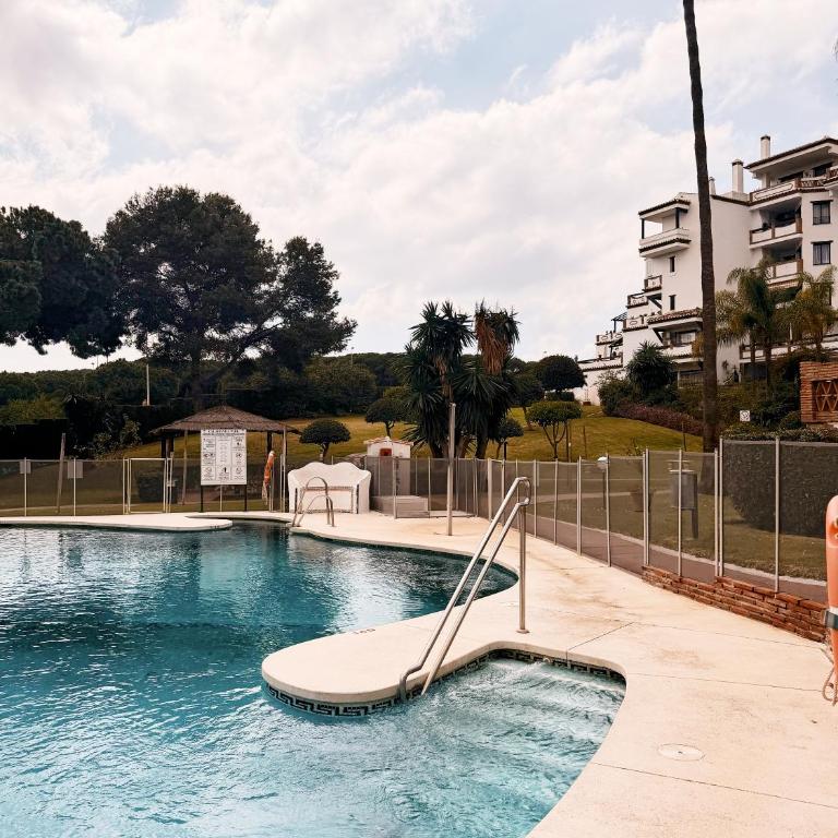 Costa del Sol Apt, Pool & Terrace & Beach Walk - Apartamento de 2 dormitorios - 40