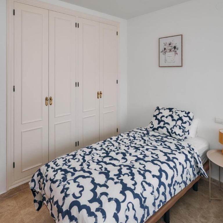 Costa del Sol Apt, Pool & Terrace & Beach Walk - Apartamento de 2 dormitorios - 41