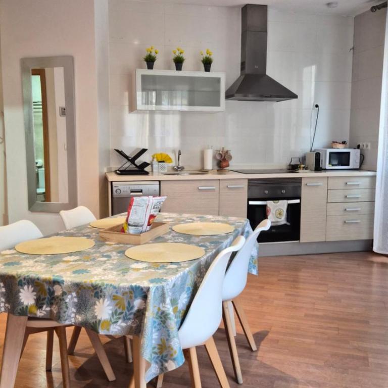 Refugio con encanto en el Casco Antiguo de Alicante! - Two-Bedroom Apartment - 13