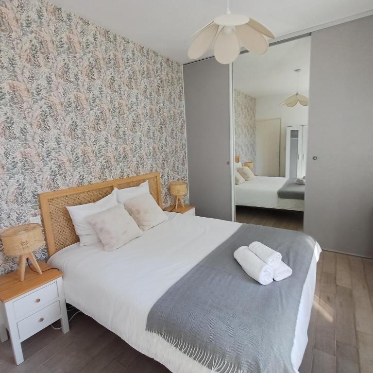 Maison 12-14 pers centre, plage, terrasse, 10 lits - Maison de Vacances 4 Chambres - 38