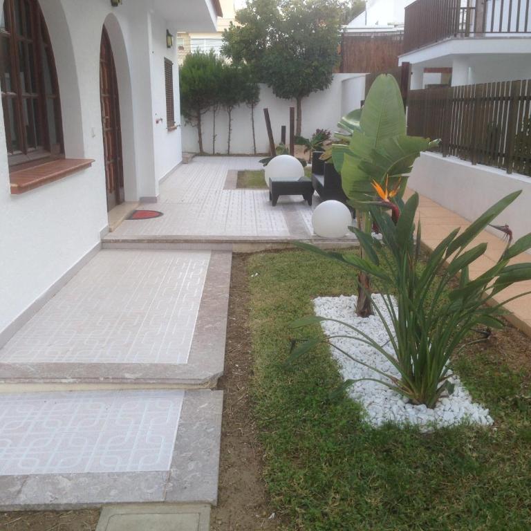 NOEMI near the beach - One-Bedroom Apartment - 35