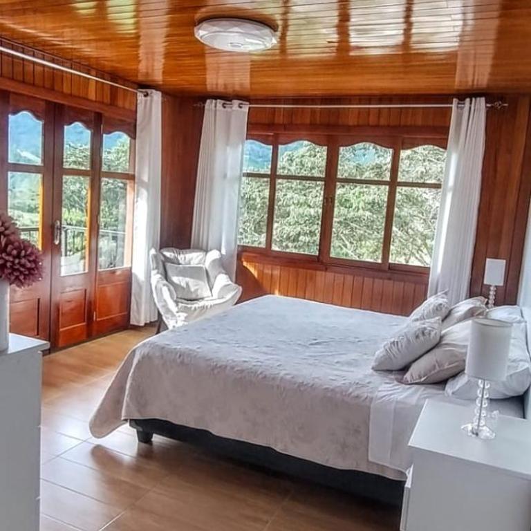 Villa Amaranto Oxapampa - Suite Superior con cama extragrande - 4