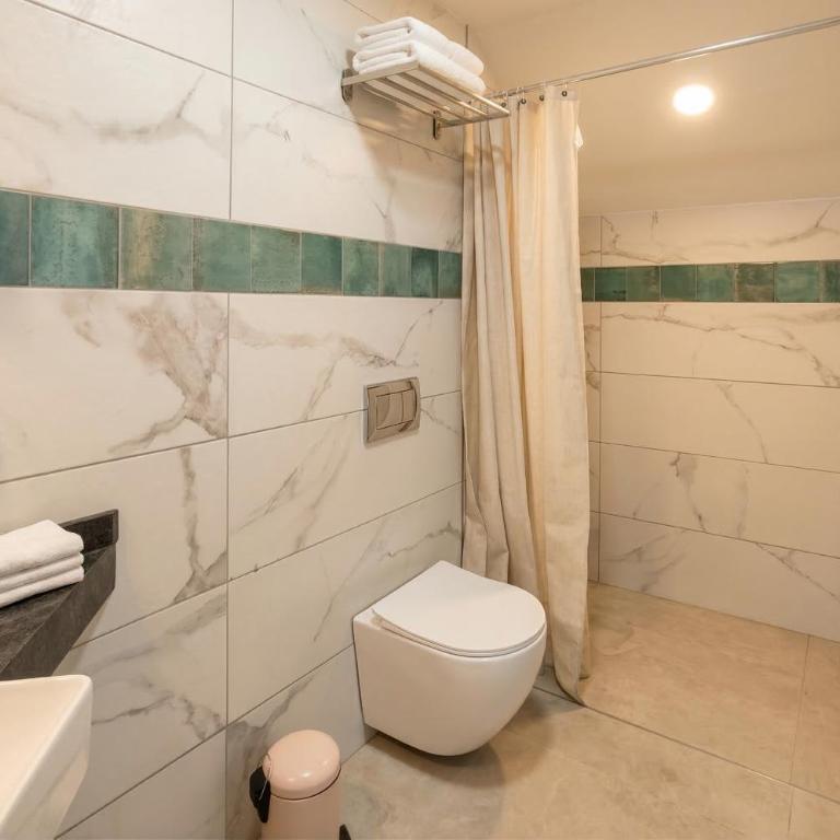 VillasRoyale León - heated pool and barrier free access - Villa - 2