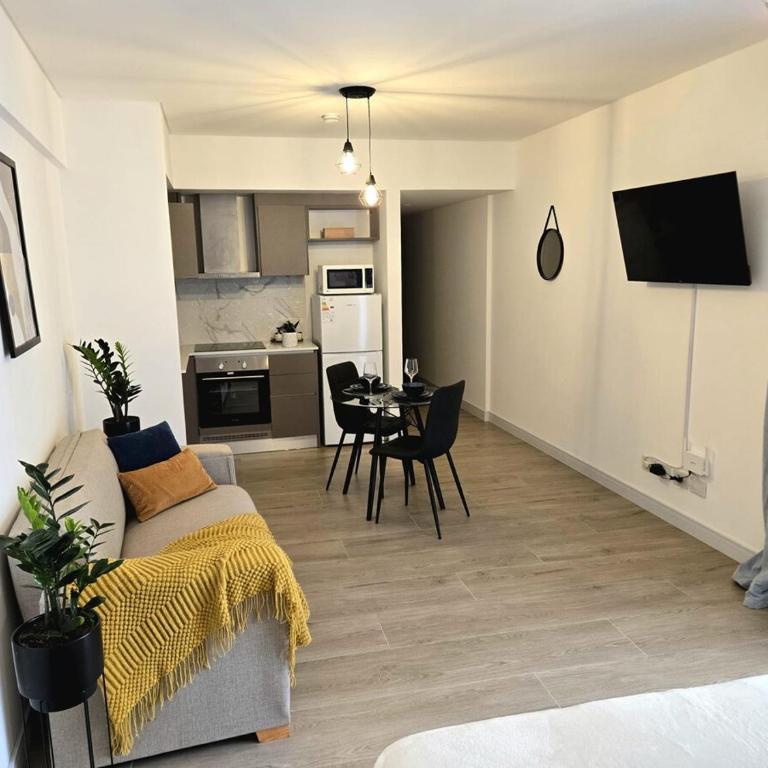 Modern Central location Studio with Rooftop Pool - One-Bedroom Apartment - 10