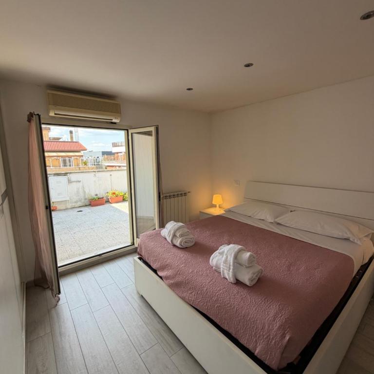 Luxury Rooftop Rome Near Metro A & the Vatican - One-Bedroom Apartment - 7