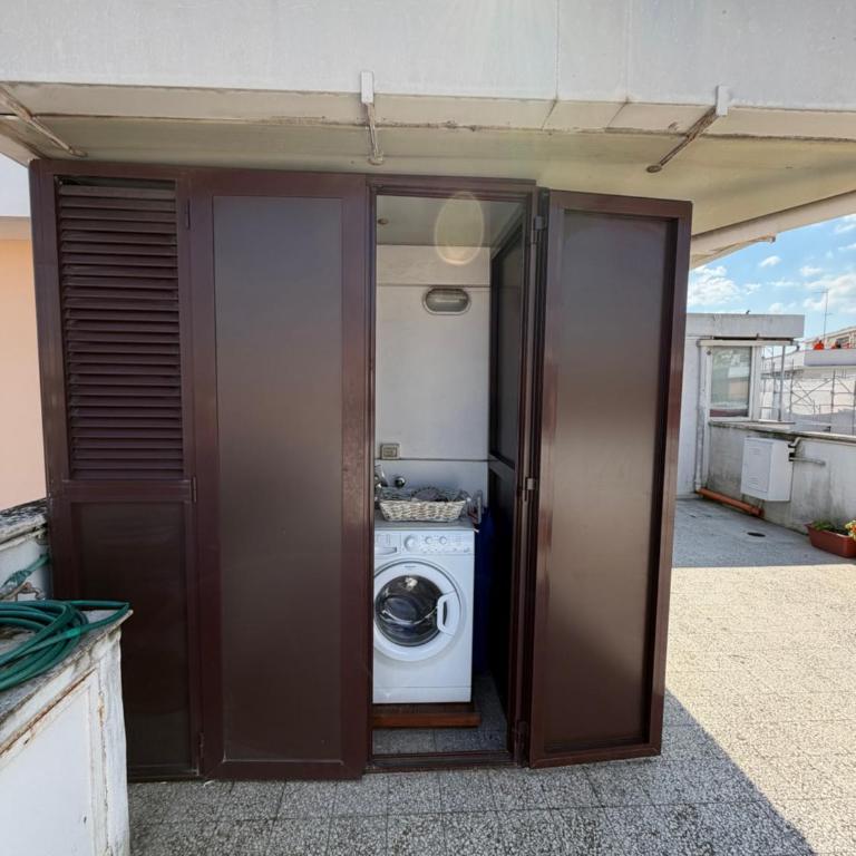Luxury Rooftop Rome Near Metro A & the Vatican - One-Bedroom Apartment - 12