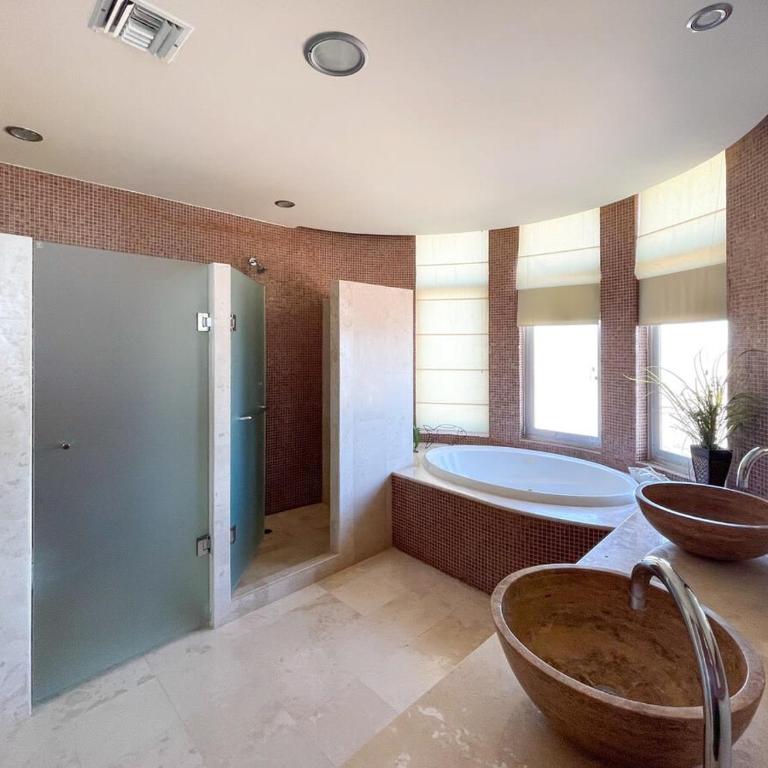 2BR Condo Infinity Pool & Serene Beach #601 - Apartment - 24