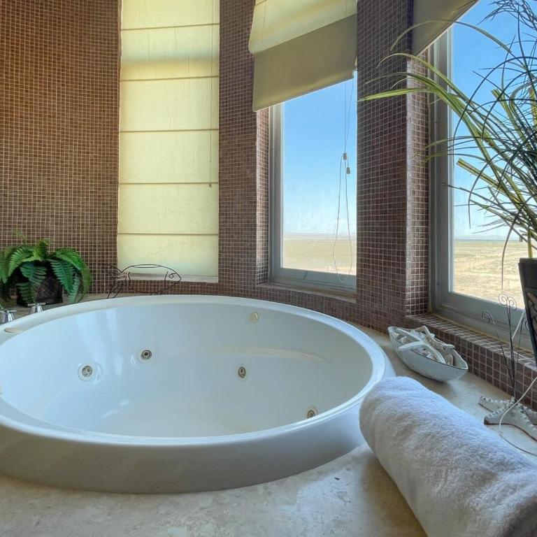 2BR Condo Infinity Pool & Serene Beach #601 - Apartment - 28