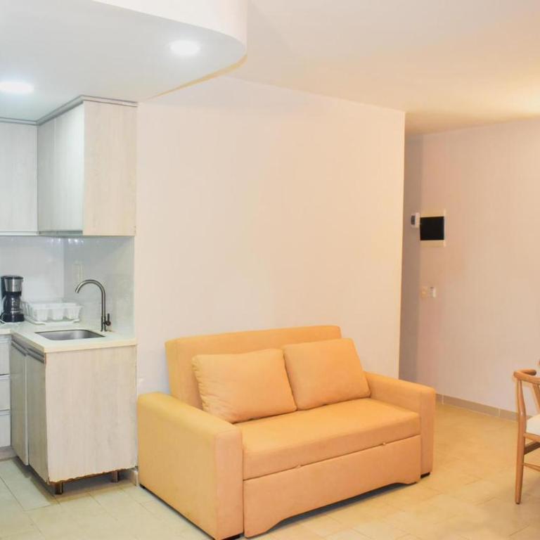 Nice Apartment with sea view - Three-Bedroom Apartment - 12