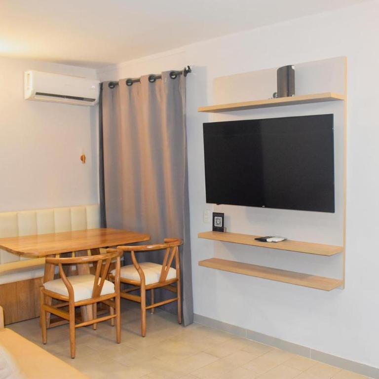 Nice Apartment with sea view - Three-Bedroom Apartment - 13
