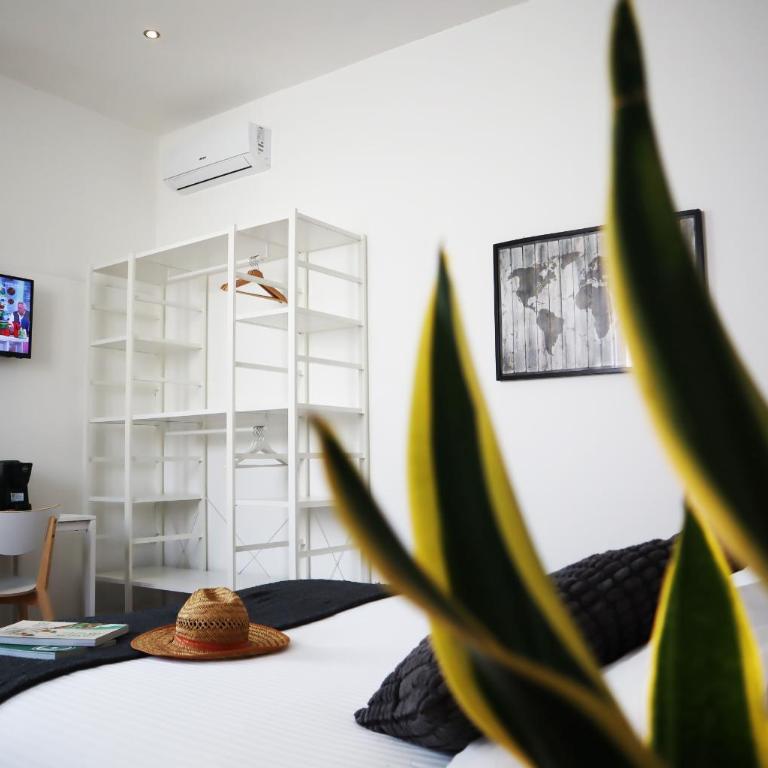 Fortuna Guest House - Charm & Relax rooms - Large Double Room - 17