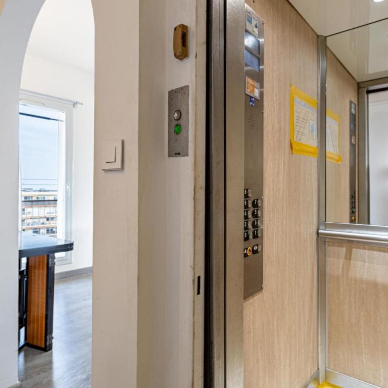 72 MAR - Stunning 2-bedroom rooftop with sea view - parking - Appartement 2 Chambres - Vue sur Mer - 19