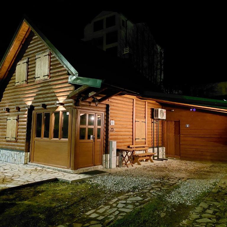 Zara Chalet - Brvnara sa 3 Spavaće Sobe - 5
