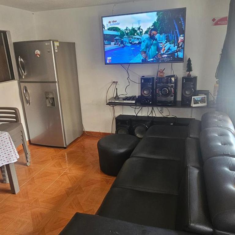 Departamento urbano LG - Two-Bedroom Apartment - 3
