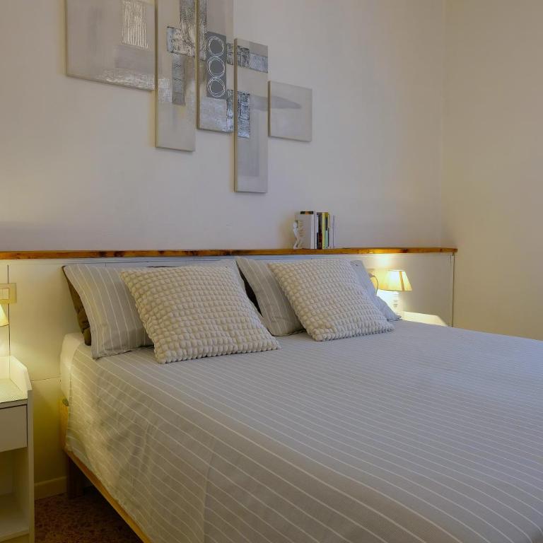 Holiday Vibes - Three-Bedroom Apartment - 17