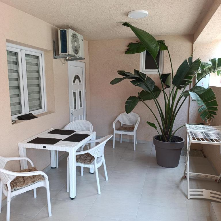 Sayohat Apartments - Two-Bedroom Apartment - 3