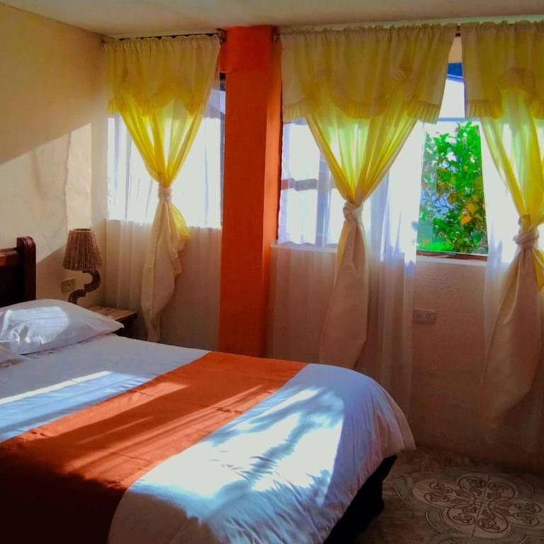 Las Orquídeas Runtun Lodge - Triple Room with Bath - 4