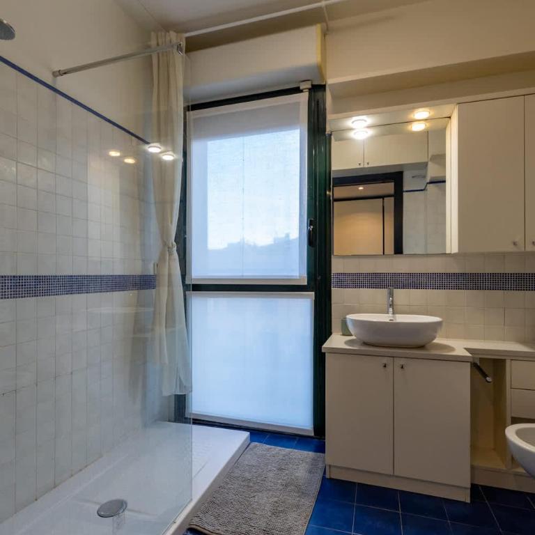 Bright Navigli Apartment with Canal view - Apartment - 17
