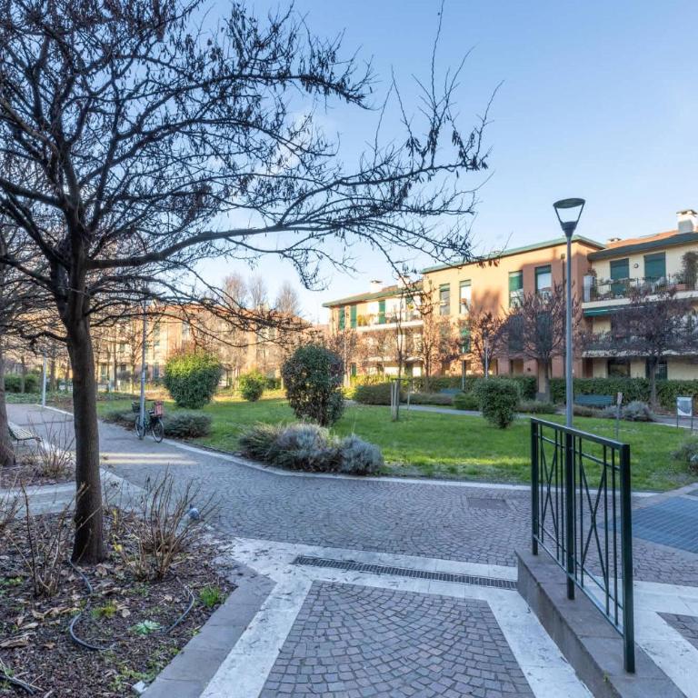 Bright Navigli Apartment with Canal view - Apartment - 23
